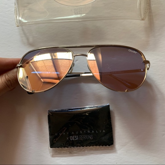 Quay Australia Accessories - QUAY x Desi Perkins High Key Sunglasses - Gold